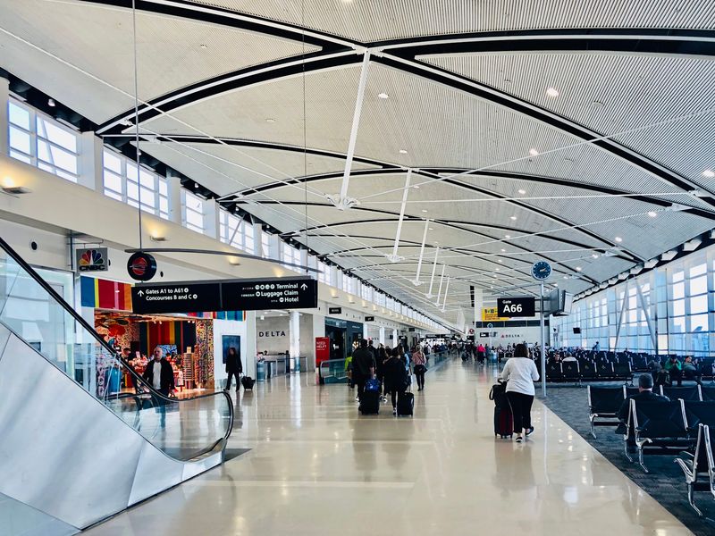 Detroit Metropolitan Wayne County Airport (DTW), Detroit, Michigan