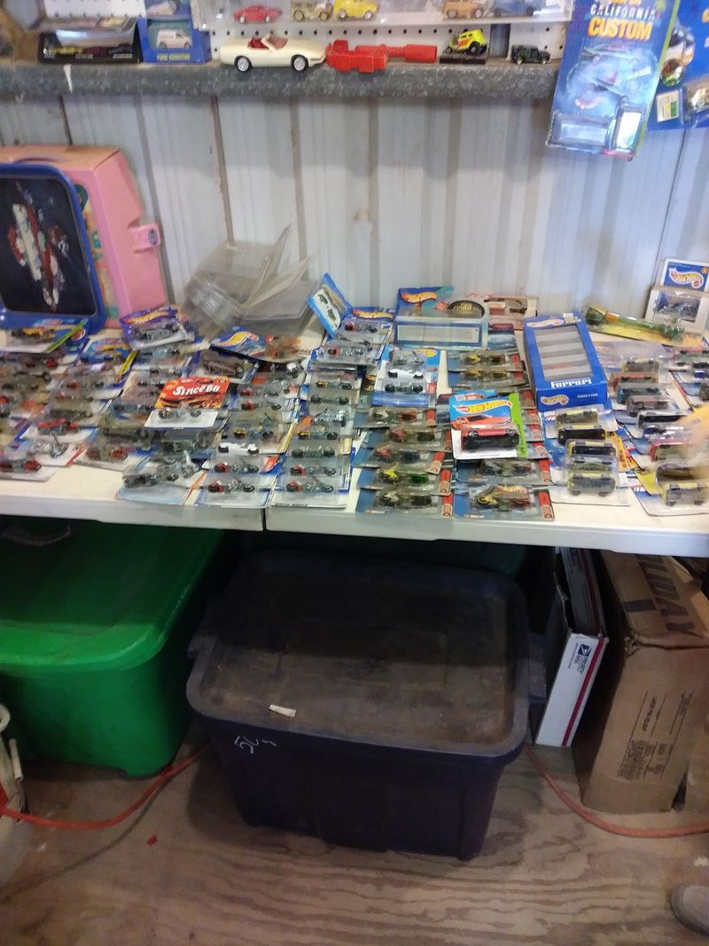 Die Cast Cars And Toy Treasures Die Cast Cars And Toy Treasures
