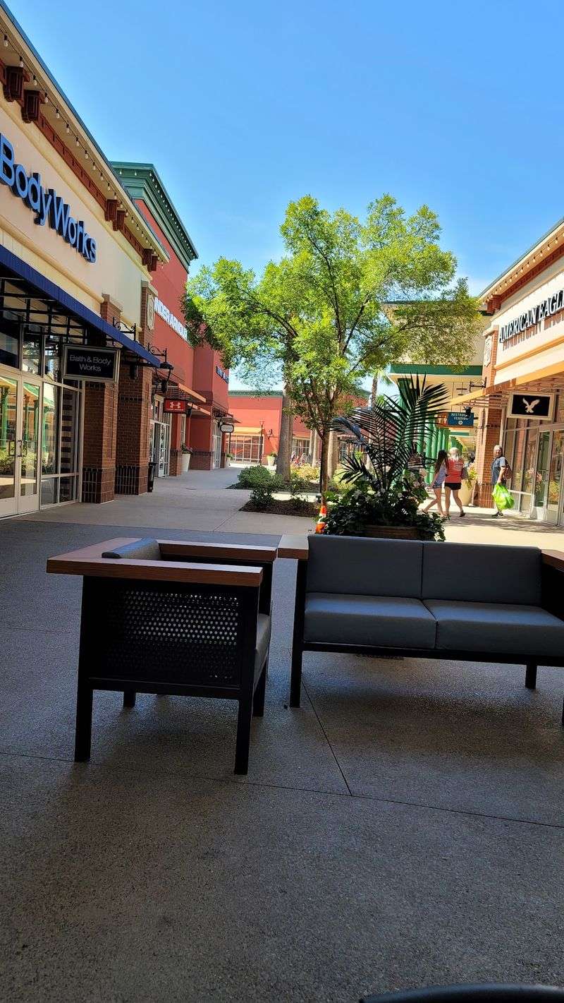 Discounts, Restrooms, and Other Handy Details
