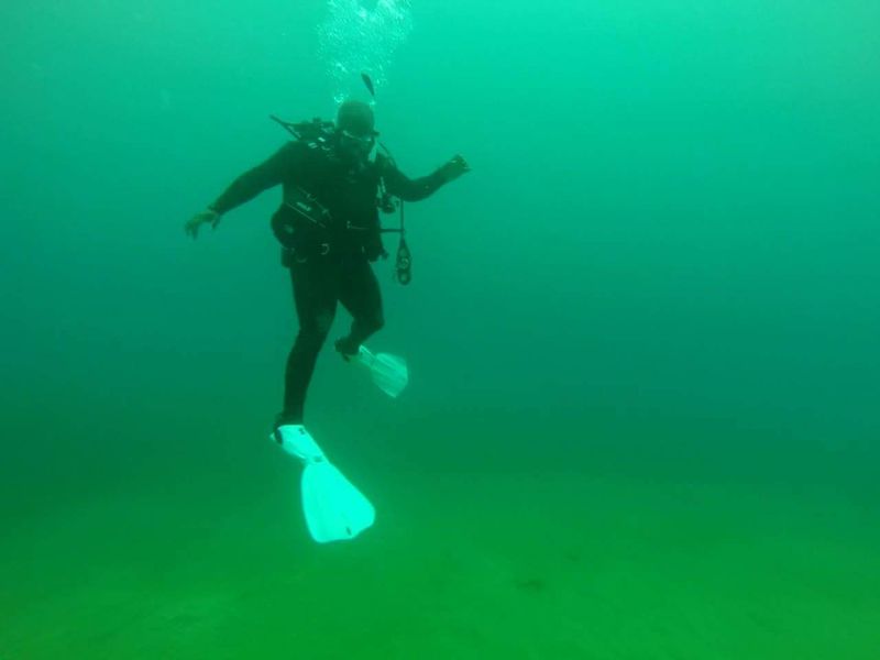 Divers Get the Front of the Line
