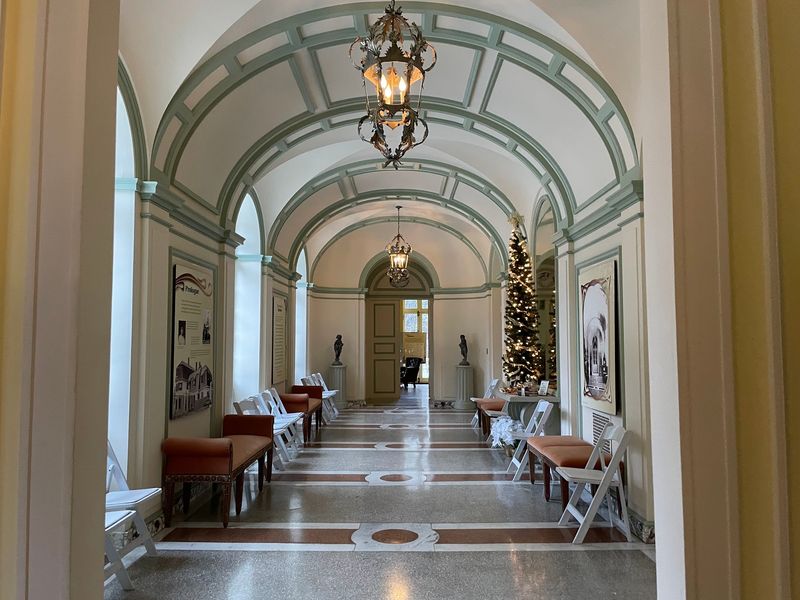 Docent-Led Tours Worth Every Minute