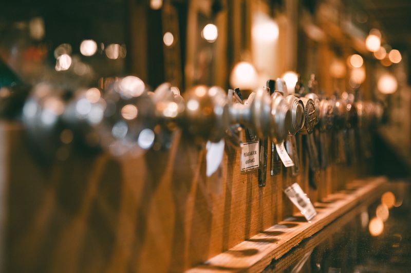 Doorknobs, Hinges, and Hardware by the Hundreds Doorknobs, Hinges, and Hardware by the Hundreds