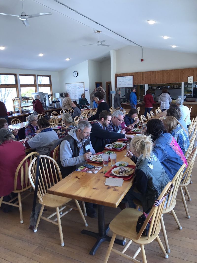 Dorm Life, Fresh Meals, And A Crowd Of Fellow Makers Dorm Life, Fresh Meals, And A Crowd Of Fellow Makers