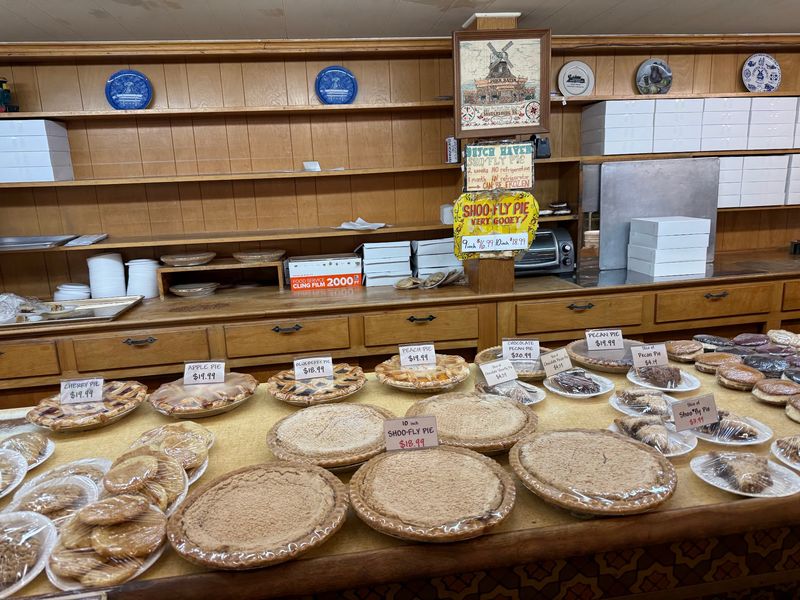 Dutch Haven Shoo-Fly Pie Bakery