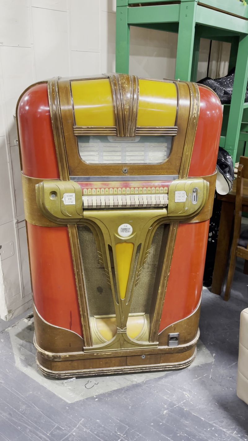 Eclectic Art, Collectibles, and Oddities
