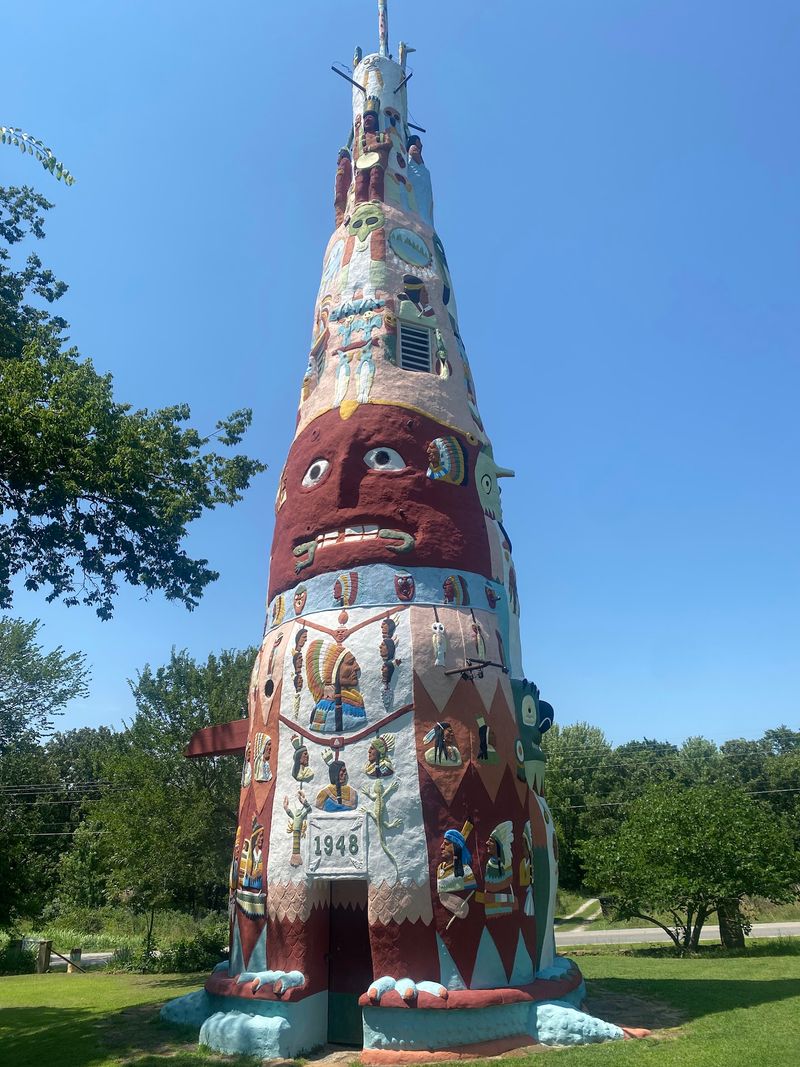 Ed Galloway's Totem Pole Park, Chelsea, OK