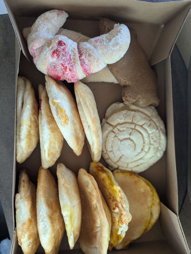 Empanadas in Every Fruit Flavor Empanadas in Every Fruit Flavor
