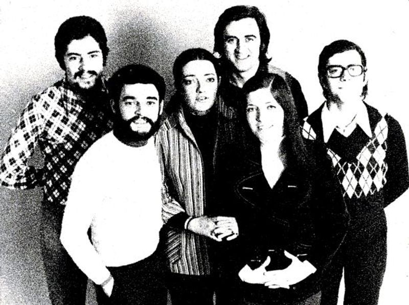 Eres Tú by Mocedades Eres Tú by Mocedades
