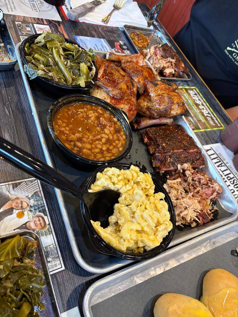 Family Tables, Free Kids Meals, and Easy Savings Family Tables, Free Kids Meals, and Easy Savings