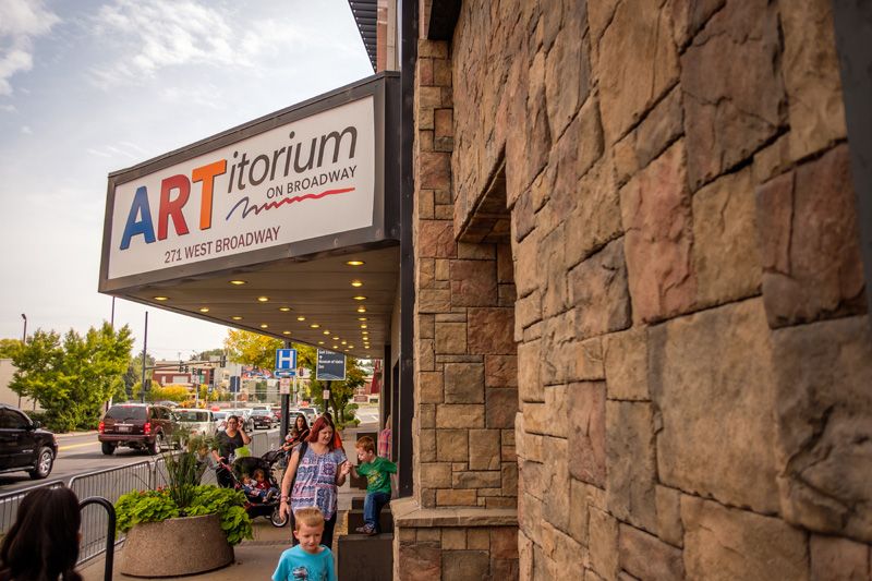Finding the Art Hub on West Broadway