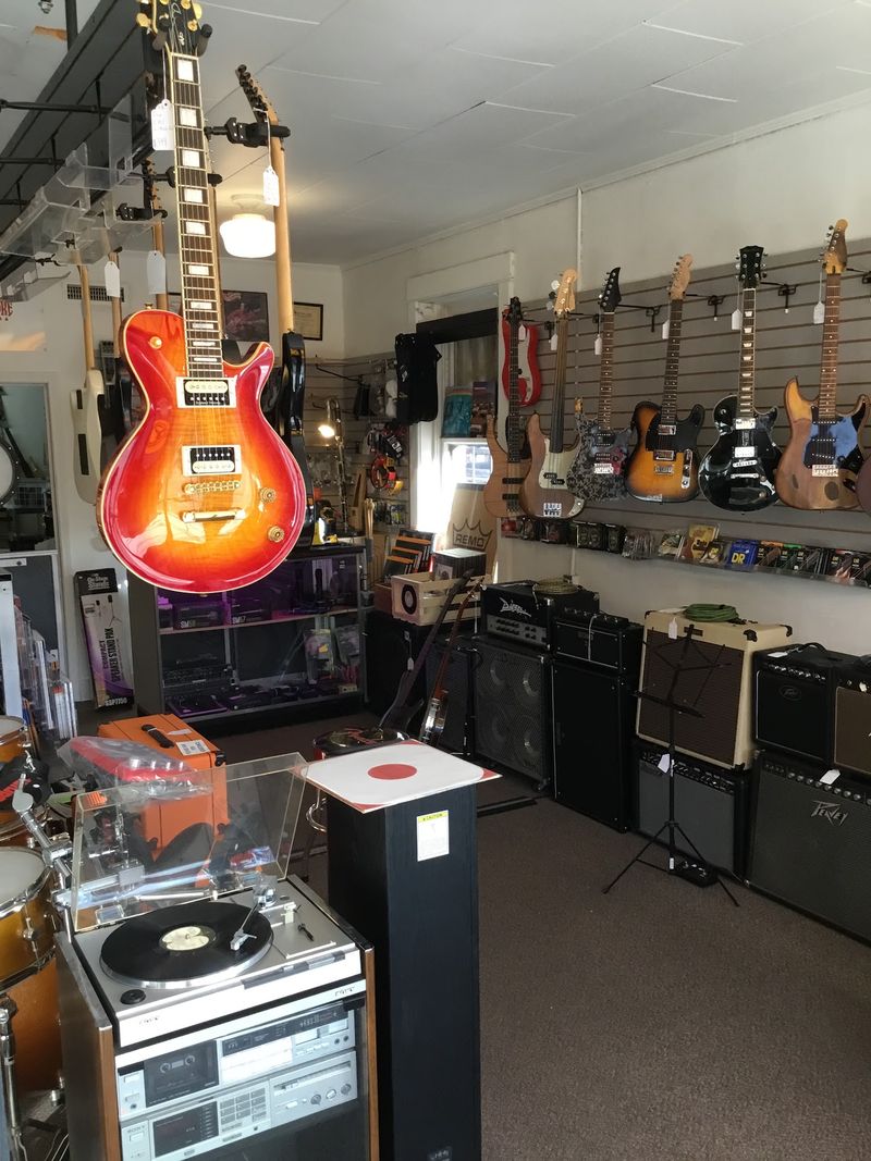 Finger Pickin Good Guitar and Record Store, Enid, OK Finger Pickin Good Guitar and Record Store, Enid, OK