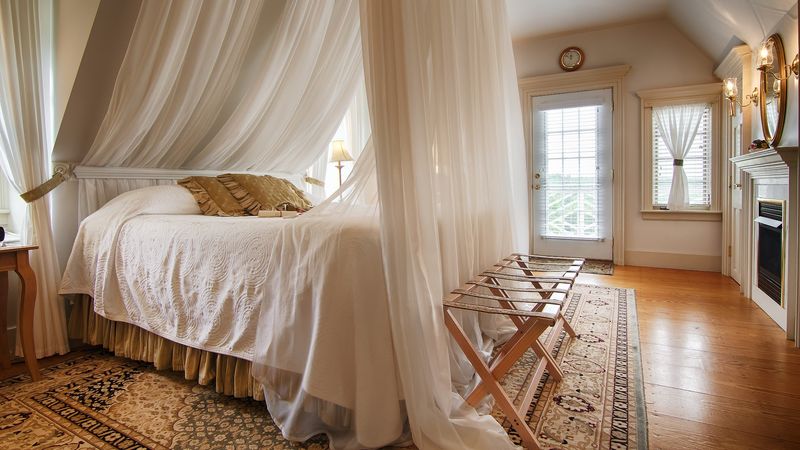 Fireplaces, Four-Poster Beds, and the Famous Gable Room Fireplaces, Four-Poster Beds, and the Famous Gable Room