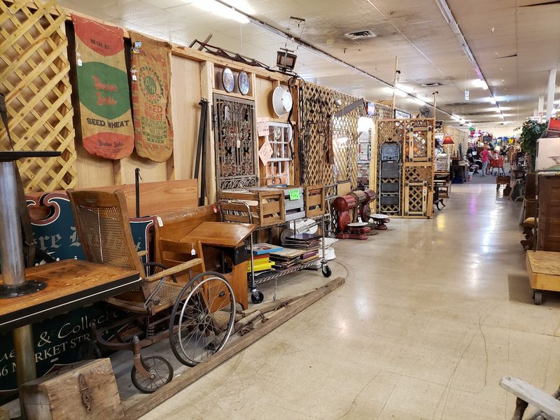 Flea World Market, Rockwood, TN