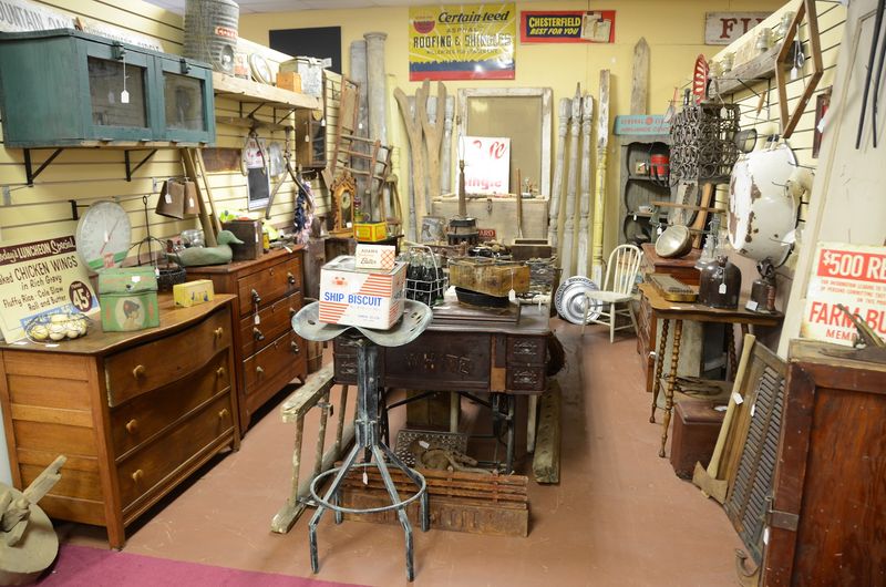Fletcher Antiques & Architectural Salvage, Paris, TN