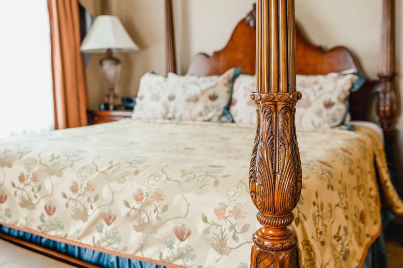 Four-Poster Beds and Antiques in the Guest Rooms