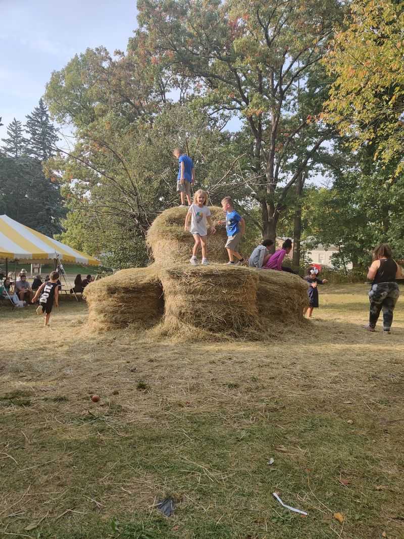 Free Fun That Keeps the Kids Busy for Hours Free Fun That Keeps the Kids Busy for Hours