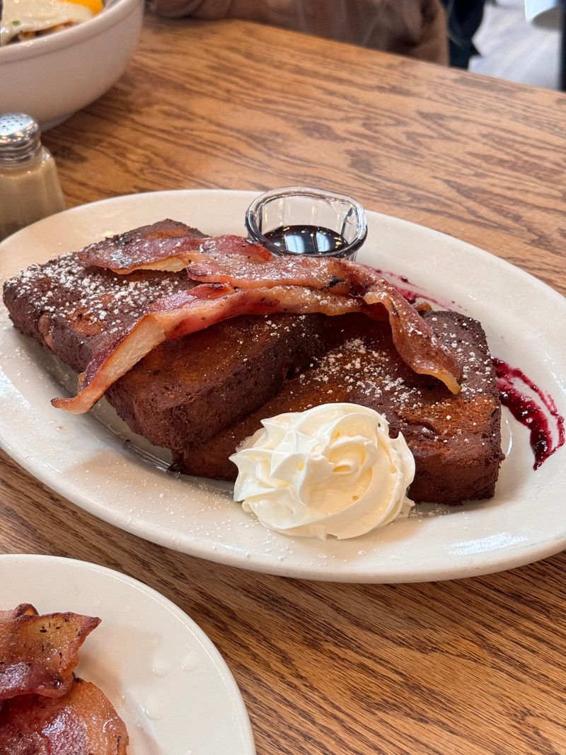 French Toast That Thinks It Is Dessert French Toast That Thinks It Is Dessert