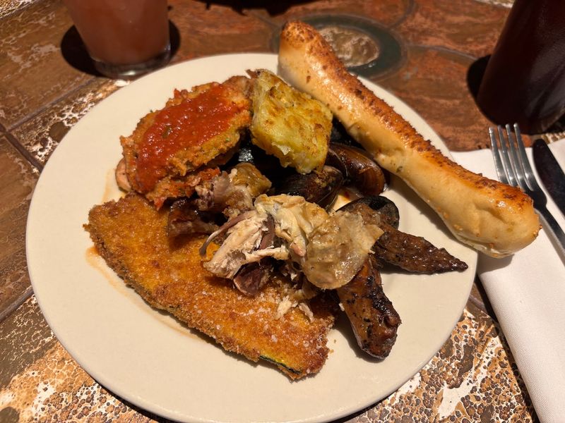 Fried Calamari and Crunchy Zucchini