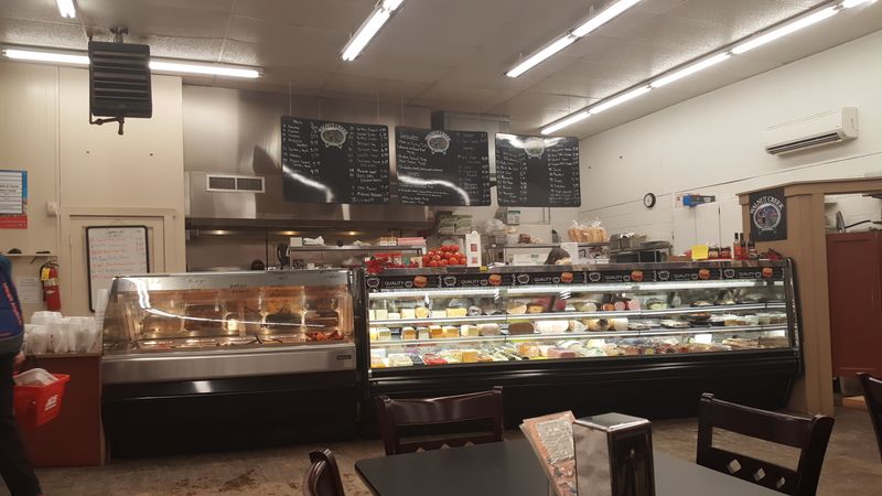 Fried Chicken From a Deli You Can Watch Fried Chicken From a Deli You Can Watch