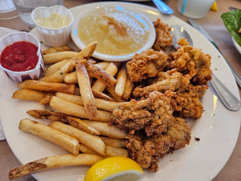 Fried Oysters With Sandwich Appeal Fried Oysters With Sandwich Appeal