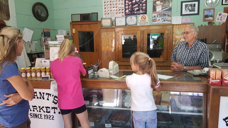 Friendly Faces and Flavors to Go Friendly Faces and Flavors to Go