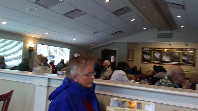 Friendly Servers and a Welcoming Crowd