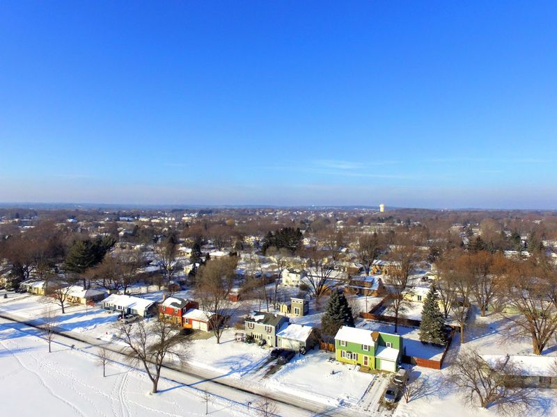From Prairie Town to Growing City From Prairie Town to Growing City