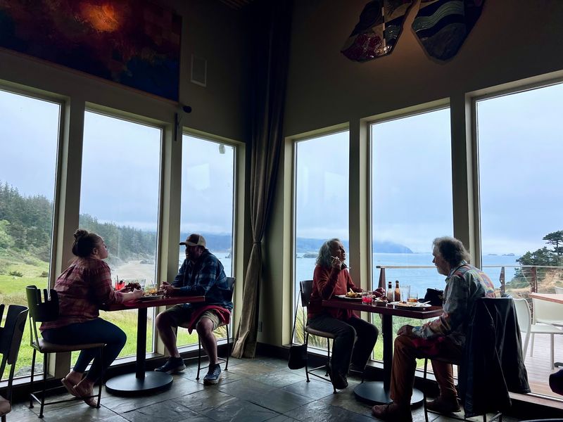 Front-Row Seats to the Pacific Front-Row Seats to the Pacific