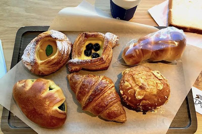 Fruit Pastries and the Peach Tart Fruit Pastries and the Peach Tart