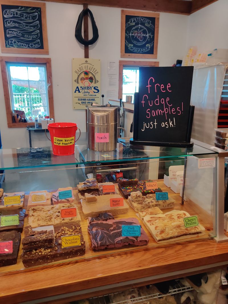 Fudge Samples, Warm Pies, and Holiday Visits Fudge Samples, Warm Pies, and Holiday Visits