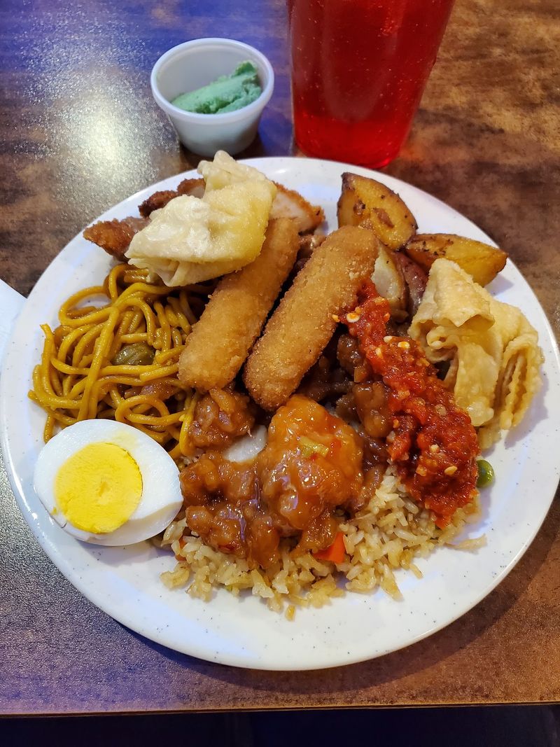 Full Plates Without an Empty Wallet Full Plates Without an Empty Wallet