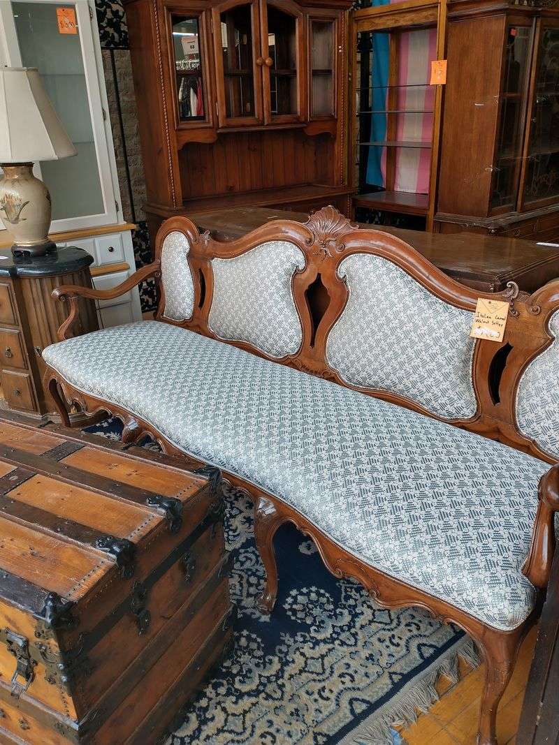 Furniture Floor Treasures