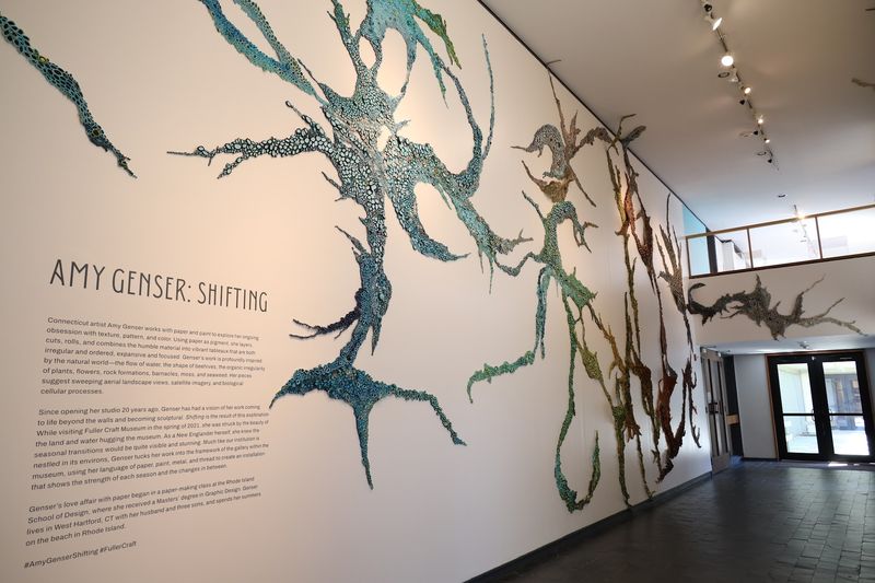 Galleries Built Around Artists Instead of Eras Galleries Built Around Artists Instead of Eras