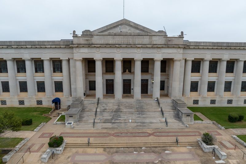 Gardens and Grounds for a Peaceful Stroll Gardens and Grounds for a Peaceful Stroll