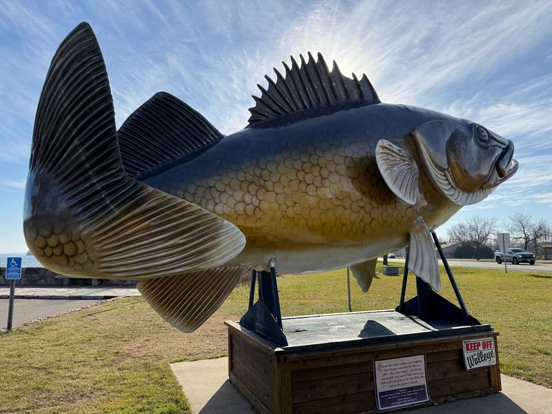 Giant Walleye, Garrison, MN Giant Walleye, Garrison, MN