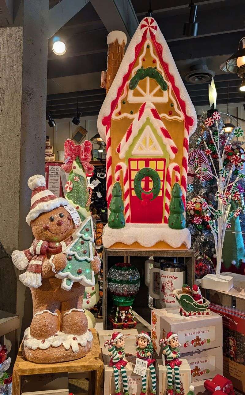 Gifts, Skillets, and Holiday Decor Around Every Corner