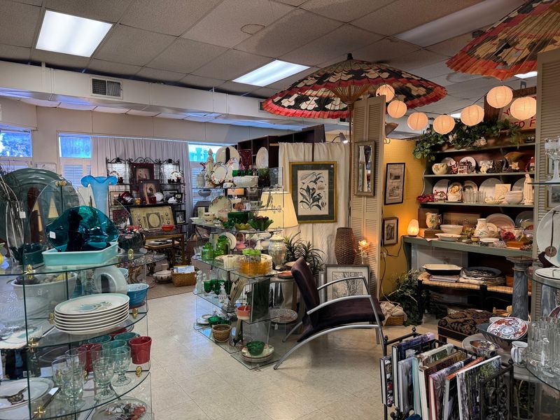 Glassware, Books, and Retro Curiosities Glassware, Books, and Retro Curiosities