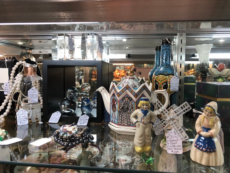 Glassware and Ceramic Decor Glassware and Ceramic Decor