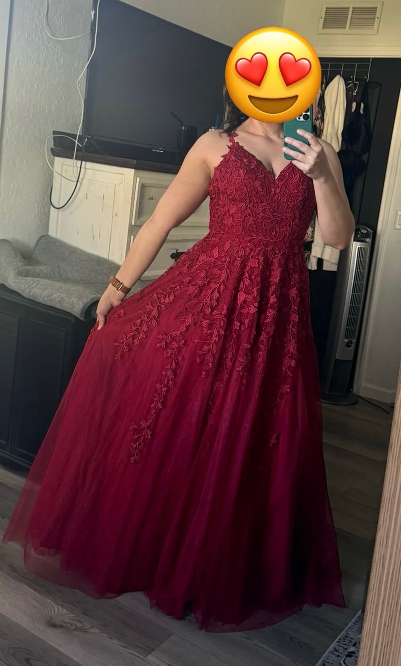Gowns Worthy of a Grand Entrance