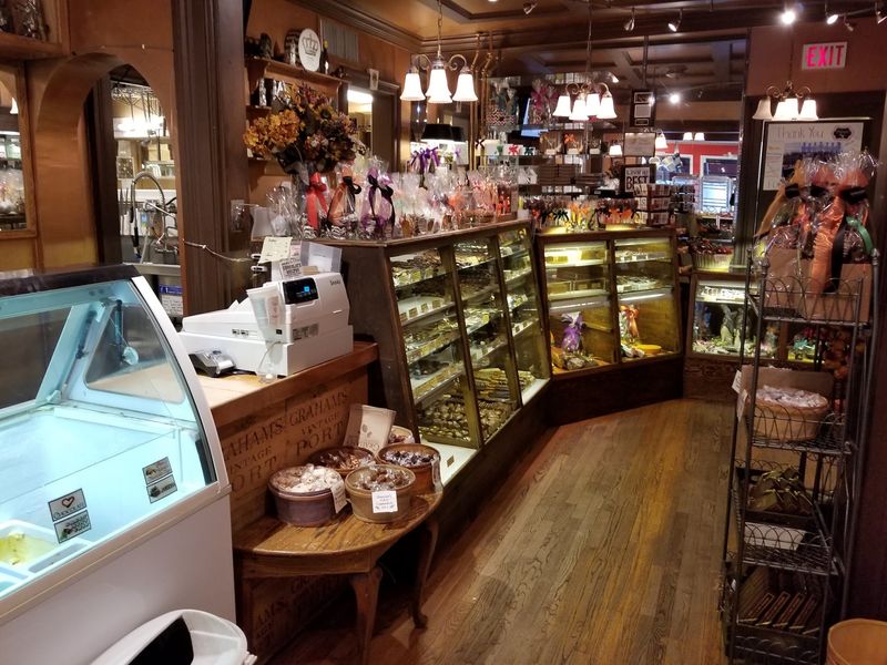 Graham's Fine Chocolates & Ice Cream, Geneva, IL
