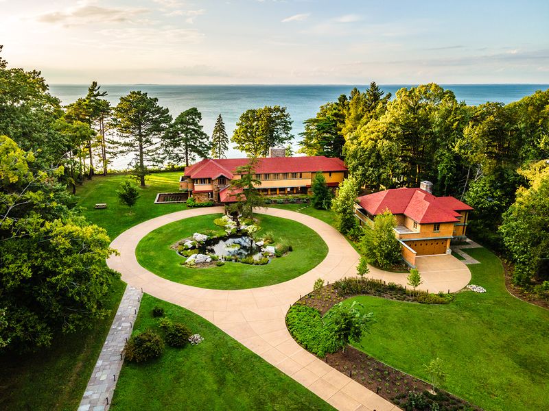 Graycliff, Derby, New York