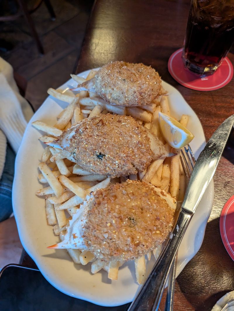 Gumbo, Crab Cakes, and the Seafood Lineup Gumbo, Crab Cakes, and the Seafood Lineup