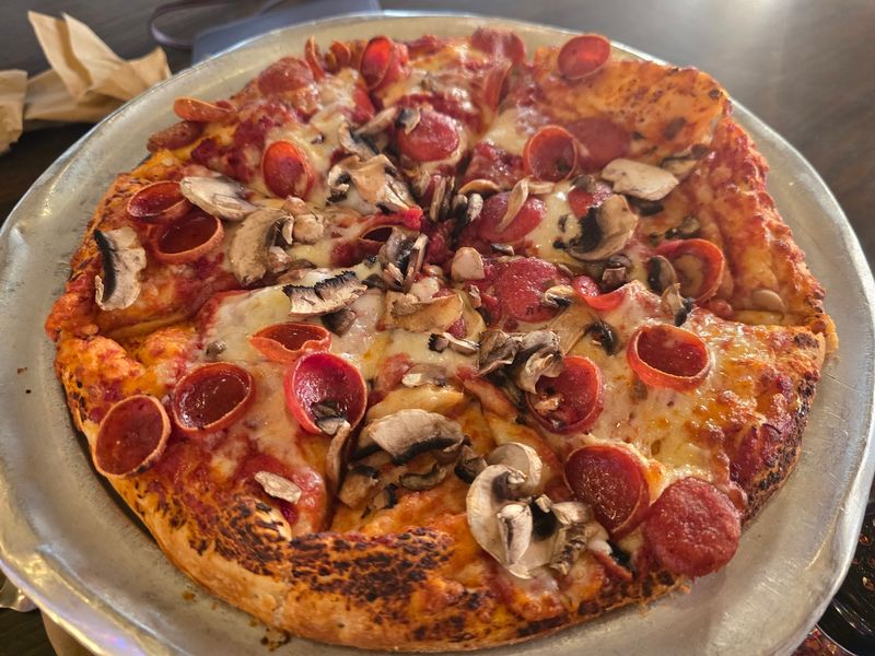 Handmade Pizza and Crust Choices