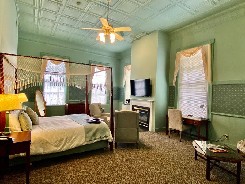 Handy Details to Know Before You Book Handy Details to Know Before You Book