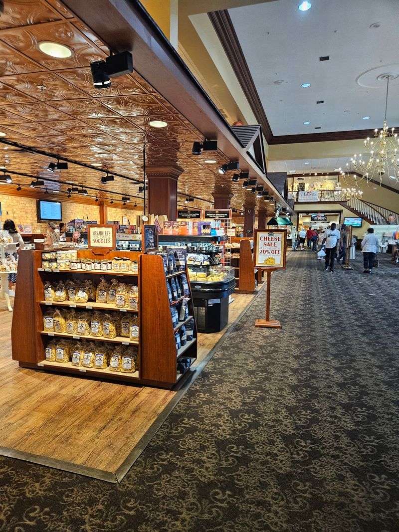 Hartville Kitchen, Bakery, and Snack Stops