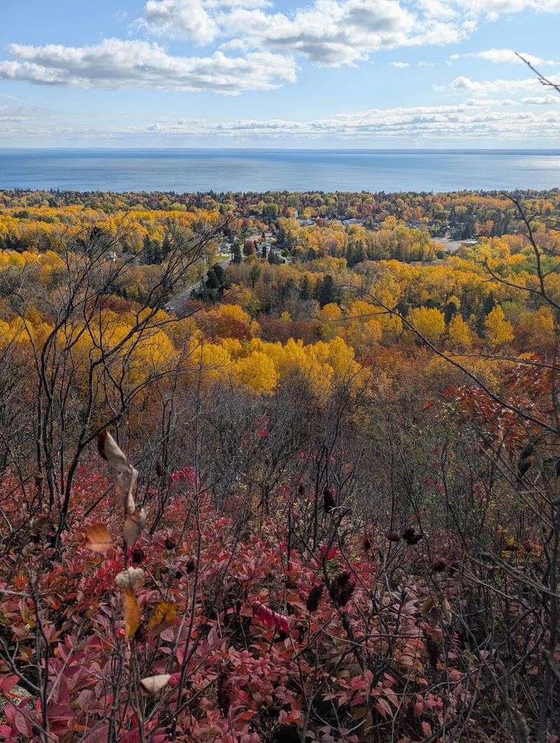 Hawk Ridge Nature Reserve, Duluth, MN Hawk Ridge Nature Reserve, Duluth, MN