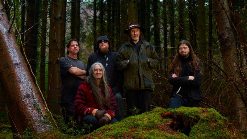 Hawkwind – Assault and Battery / The Golden Void