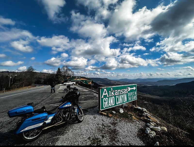 Highway 7 Takes the Scenic Route Seriously