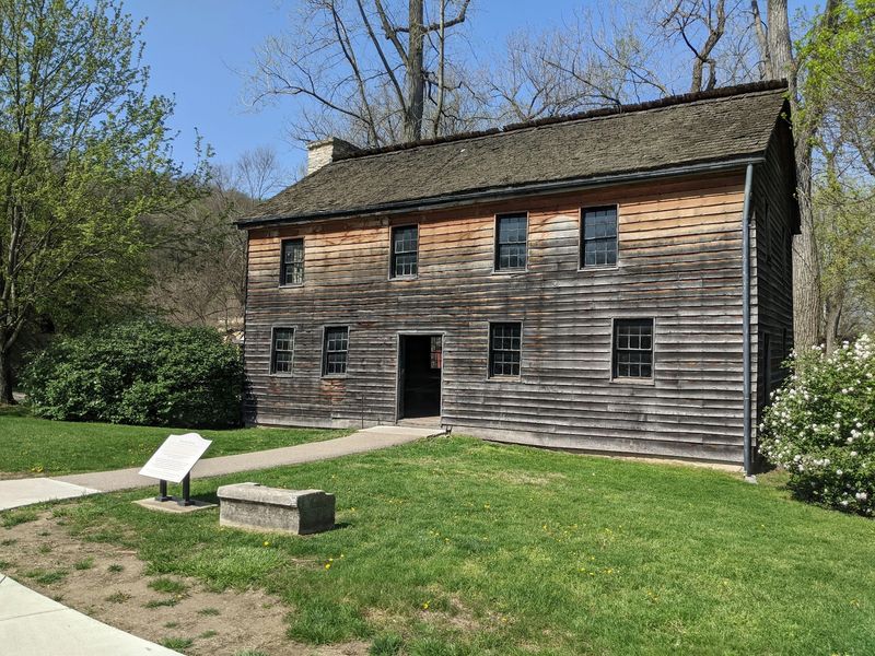 Historic Buildings, Print Shop and Costumed Guides
