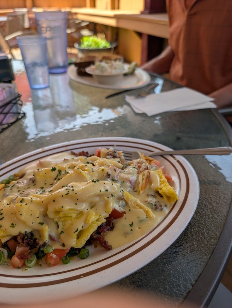 Hollandaise Worth Ordering Around Hollandaise Worth Ordering Around